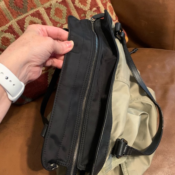 **SOLD** Burberry Buckleigh Nylon black Tote purse - Picture 16 of 16